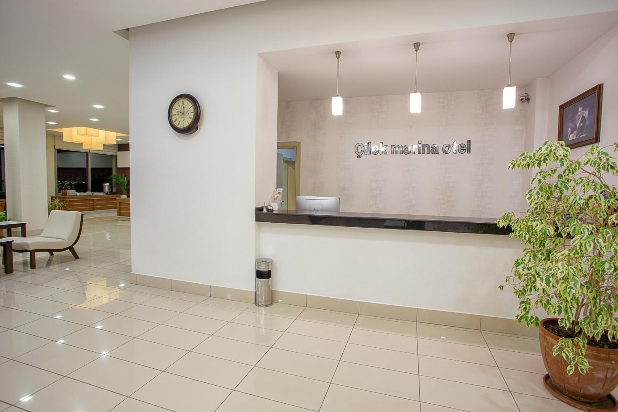 Cilek Marina Otel เซสเม ภายนอก รูปภาพ