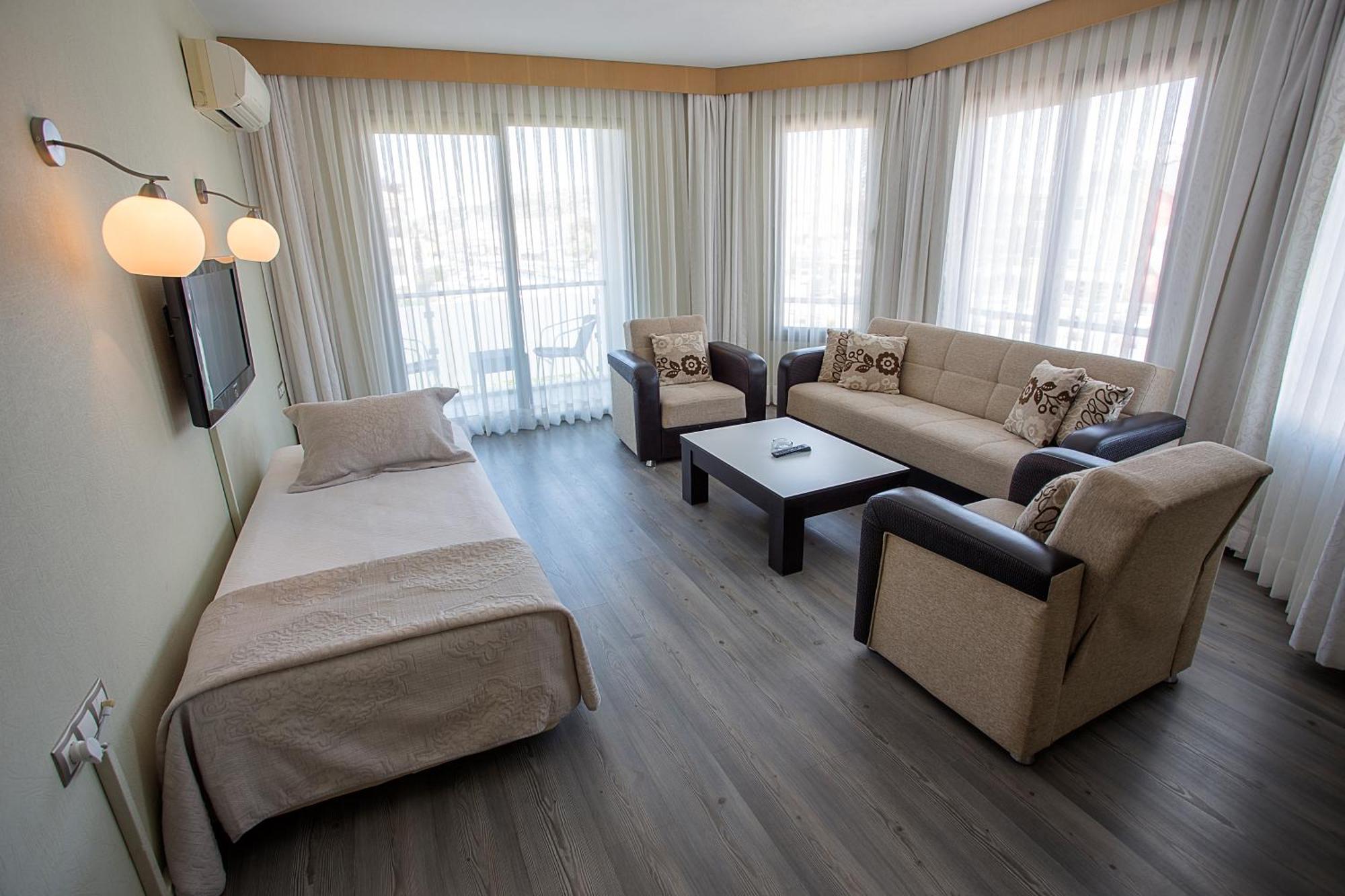 Cilek Marina Otel เซสเม ภายนอก รูปภาพ